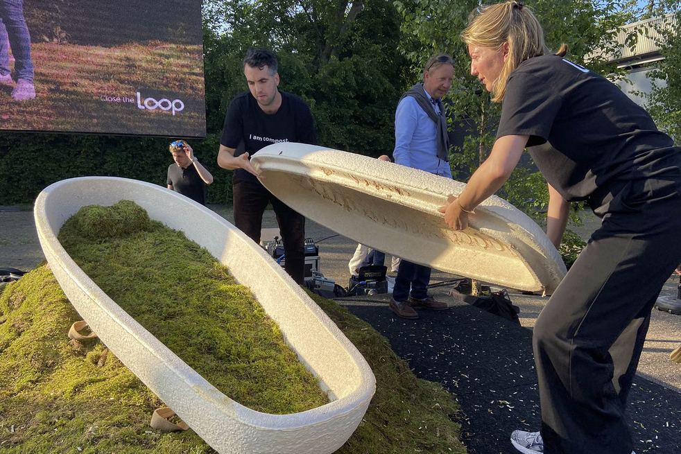 В скандинавских странах стали популярны гробы из грибов